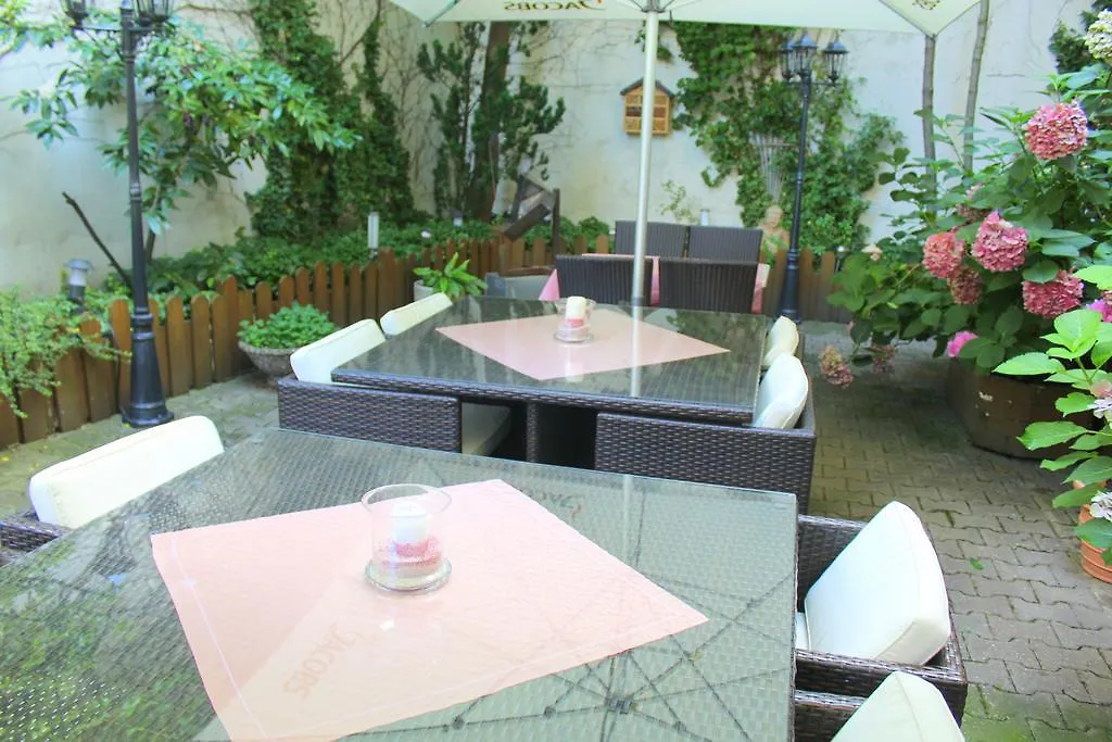 نورنبيرغ Hotel Am Heideloffplatz